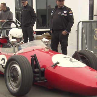 Rennwägen am Nürburgring auf der Strecke