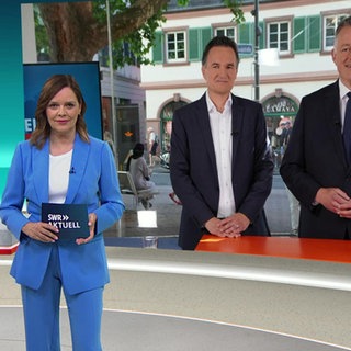 Nachrichtensprecherin Anke Neuzerling