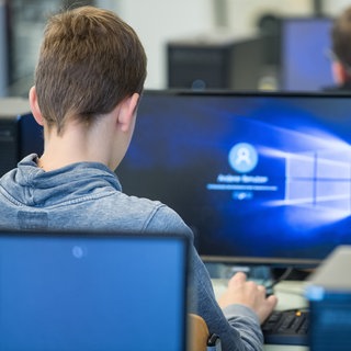 Eine Stunde Informatikunterricht pro Woche - das soll in Rheinland-Pfalz demnächst Pflicht werden.