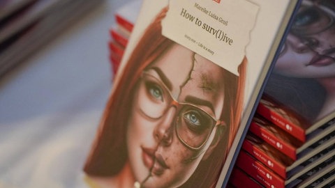 Abbildung des Covers des Buches von Mareike Luisa Groß, die über ihre Gewalterfahrungen geschrieben hat