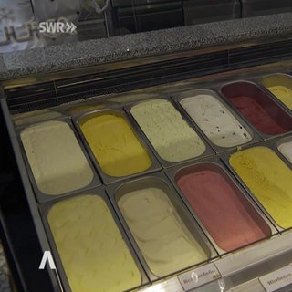 Verschiedene selbstgemachte Eissorten