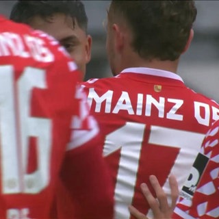 Spieler vom FSV Mainz 05 feiern ein Tor