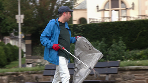 Auch beim diesjährigen RhineCleanUp waren viele Freiwillige dabei, die Umwelt von Müll zu befreien.