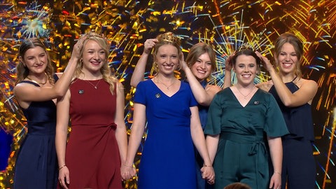 Von rechts nach links: Emma Meinhardt aus dem Anbaugebiet Saale-Unstrut, Anna Zenz aus dem Weinanbaugebiet Mosel und Katja Simon von der Hessischen Bergstraße.