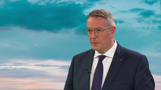 Ministerpräsicdent Alexander Schweitzer (SPD) erläutert in SWR-Interview die Forderungen der Ministerpräsidentenkonferenz an den Bund und die EU.