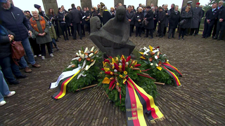 Die zentrale Gedenkfeier des Landes Rheinland-Pfalz fand auf dem Ehrenfriedhof der Eifelgemeinde Daleiden statt.