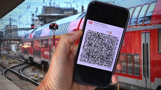 Deutschlandticket - ab Januar soll das Ticket teurer werden. Das wird wichtig im Januar 2026 in Rheinland-Pfalz und Baden-Württemberg.