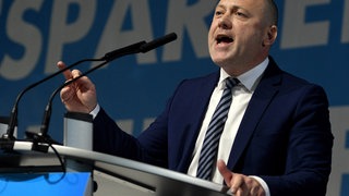 Der Landtagsabgeordnete Joachim Paul spricht im Parlament. Offenbar geht der AfD-Politiker gerichtlich gegen seinen Ausschluss von der Ludwigshafener OB-Wahl vor.