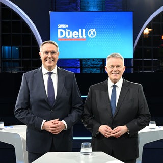 Endspurt vor der Landtagswahl: Ministerpräsident Schweitzer (SPD) und Herausforderer Schnieder (CDU) im Schlagabtausch.