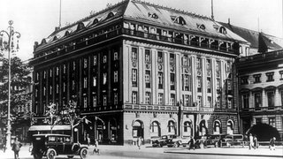 Das Hotel Adlon in Berlin (Archiv) - 1907 vom Mainzer Lorenz Adlon gegründet