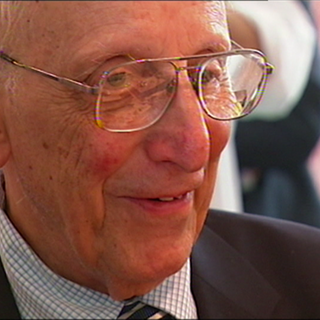 Ralph Baer aus Pirmasens hat 1969 in den USA die erste Videospielkonsole erfunden.