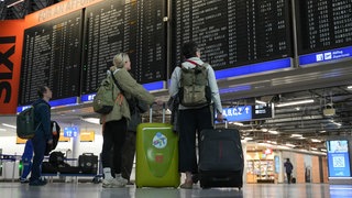 Flugpassagiere müssen Flugausfälle und Verspätungen nicht hinnehmen. Das sind ihre Rechte.