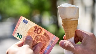 Teure Kugel Eis: Wegen der hohen Energiepreise haben einige Eisdielen ihre Preise erhöht.