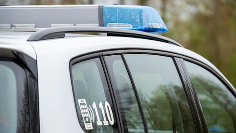 Polizeiauto (Symbol) - Schüsse sorgen für Polizei- Einsatz in Weidenthal, Schreckschusswaffe
