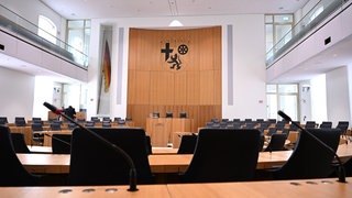 Ein Blick in den Plenarsaal vor Beginn der Konstituierenden Sitzung des Landtags von Rheinland-Pfalz am 18.05.2026.