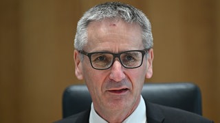 Hendrik Hering (SPD) hier noch als Landtagspräsident von Rheinland-Pfalz (Archivbild).