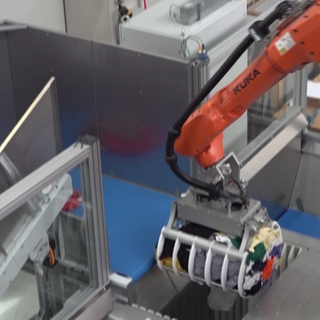 Das ist die innovative Wäsche-Sortieranlage des Eifeler Unternehmens. 