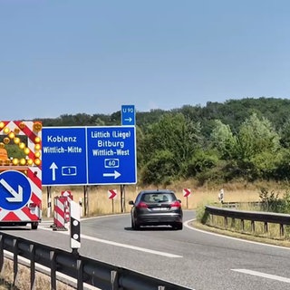 Eine gesperrte Autobahnzufahrt