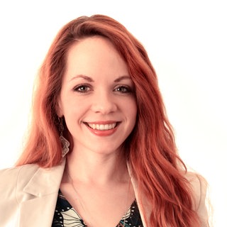 Porträt von SWR Redakteurin Helen Roth