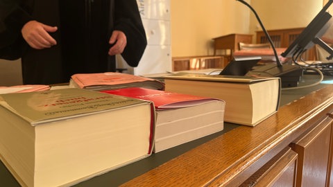 Vor dem Landgericht Zweibrücken hat heute der Prozess gegen einen Mann begonnen, der seine Kinder sexuell missbraucht haben soll.