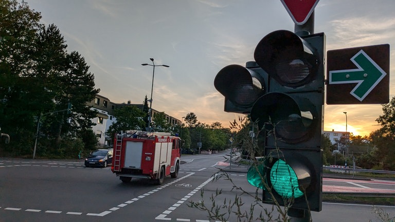 In Kaiserslautern testen Wissenschaftler gerade, wie eine automatische Rettungsgasse funktionieren könnte.