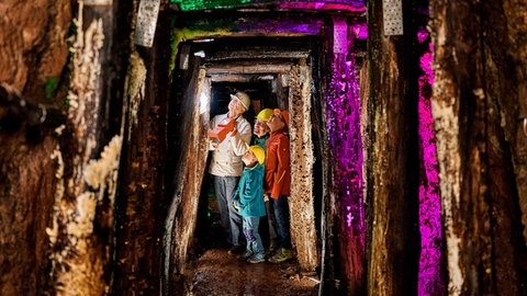 In der Grube Maria am Donnersberg ist es mit zwölf Grad herrlich kühl. 