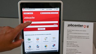 In der Westpfalz gibt es mehr Arbeitslose, andererseits aber auch mehr als 4.600 offene Stellen.