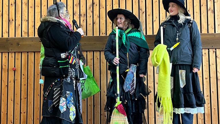 Stumpfwaldhexen feiern in Ramsen