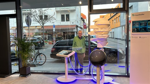 Das Innovationszentrum "42" in Kaiserslautern will Bürgerinnen und Bürgern neueste Technik aus verschiedenen wissenschaftlichen Bereichen näher bringen.