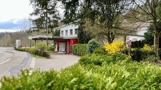 Das Seehotel Gelterswoog bei Kaiserslautern steht nun schon seit einiger Zeit leer. 
