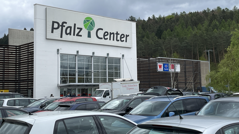 Der Edeka-Markt im Pfalz Center in Kaiserslautern schließt zum Wochenende.