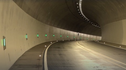 Acht Jahre wurde an der Ortsumgehung Imsweiler gebaut. Nun wird die neue Straße mit Tunnel am Donnersberg eingeweiht.