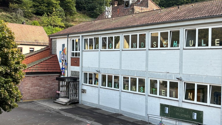 In Frankenstein ist die neue Grundschule eröffnet worden.