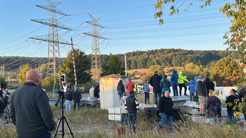 Von Kaiserslautern ins Stellwerkmuseum Otterbach: Am Sonntagmorgen ist die historische Dampflok umgezogen.