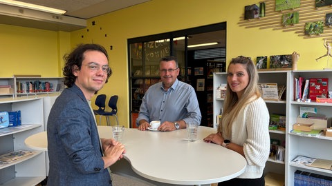 Wissenschaftler, Eltern und Lehrer machen sich für Handyfreie Klassen an der Schule in Zweibrücken stark.