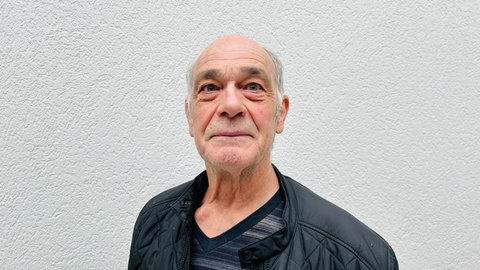 Klaus Stemmler vermittelt zwischen den Kuselern und Geflüchteten in der Erstaufnahmeeinrichtung.
