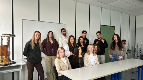 Die Friseurklasse an der Berufsschule in Kaiserslautern.