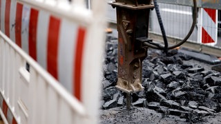 Welche beschädigten Straßen werden in der Westpfalz saniert?