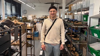 Schuhfertiger in der Josef Seibel Schuhfabrik in Hauenstein