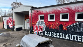 Die Kartoffelhalle des AWO-Fanprojekts Kaiserslautern ist eine Art Jugendtreff für junge FCK-Fans. Willkommen sind aber alle.