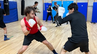 In der Sporthalle des Hugo Ball-Gymnasiums Pirmasens wird geboxt.
