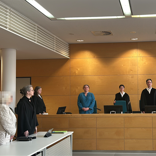 Frau veruntreut 800.000 Euro von Arbeitgeber - Urteil am Landgericht Kaiserslautern