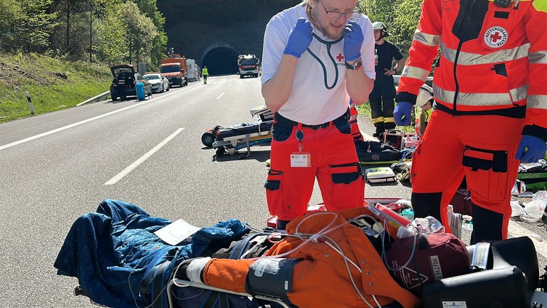 Übung für Notfall im Tunnel Hörnchenberg auf A62 bei Landstuhl.
