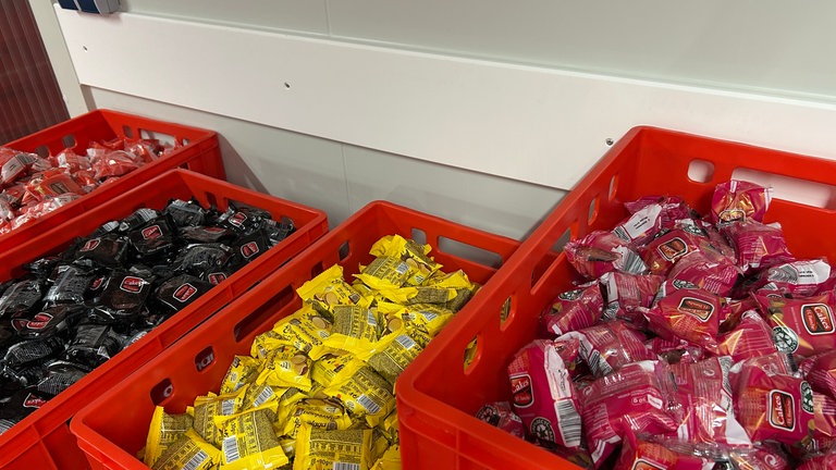 Ein große Auswahl an Nachspeisen bietet das Sortiment.