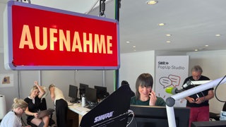 Schau unseren Kollegen und Kolleginnen bei Ihrer Arbeit über die Schulter. 