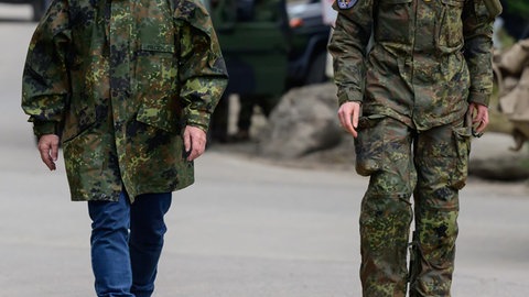 Sie wollen einen Wandel: Verteidigungsminister Boris Pistorius SPD (links) und Generalleutnant der Bundeswehr und Inspekteur des Heeres Christian Freuding (rechts).