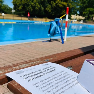 Freibadbetreiber stehen wegen der Hitze vor immer größer werdenden Herausforderungen: Wegen Belastungen durch Keime sind mehre Freibäder in der Westpfalz ganz bzw. teilweise geschlossen.