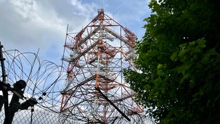 Am ehemaligenFunkturm des US-Militärs auf dem Donnersberg sind vier Kameras montiert worden. (Archivbild)