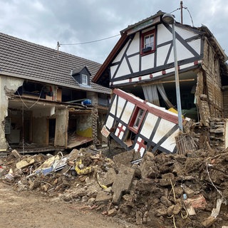 Zerstörte Häuser in Ahrbrück (Landkreis Ahrweiler) nach dem katastrophalen Hochwasser in Rheinland-Pfalz
