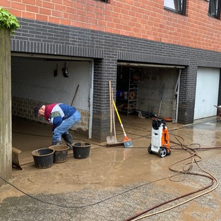 Nach dem Unwetter im Kreis Ahrweiler laufen die Aufräumarbeiten.